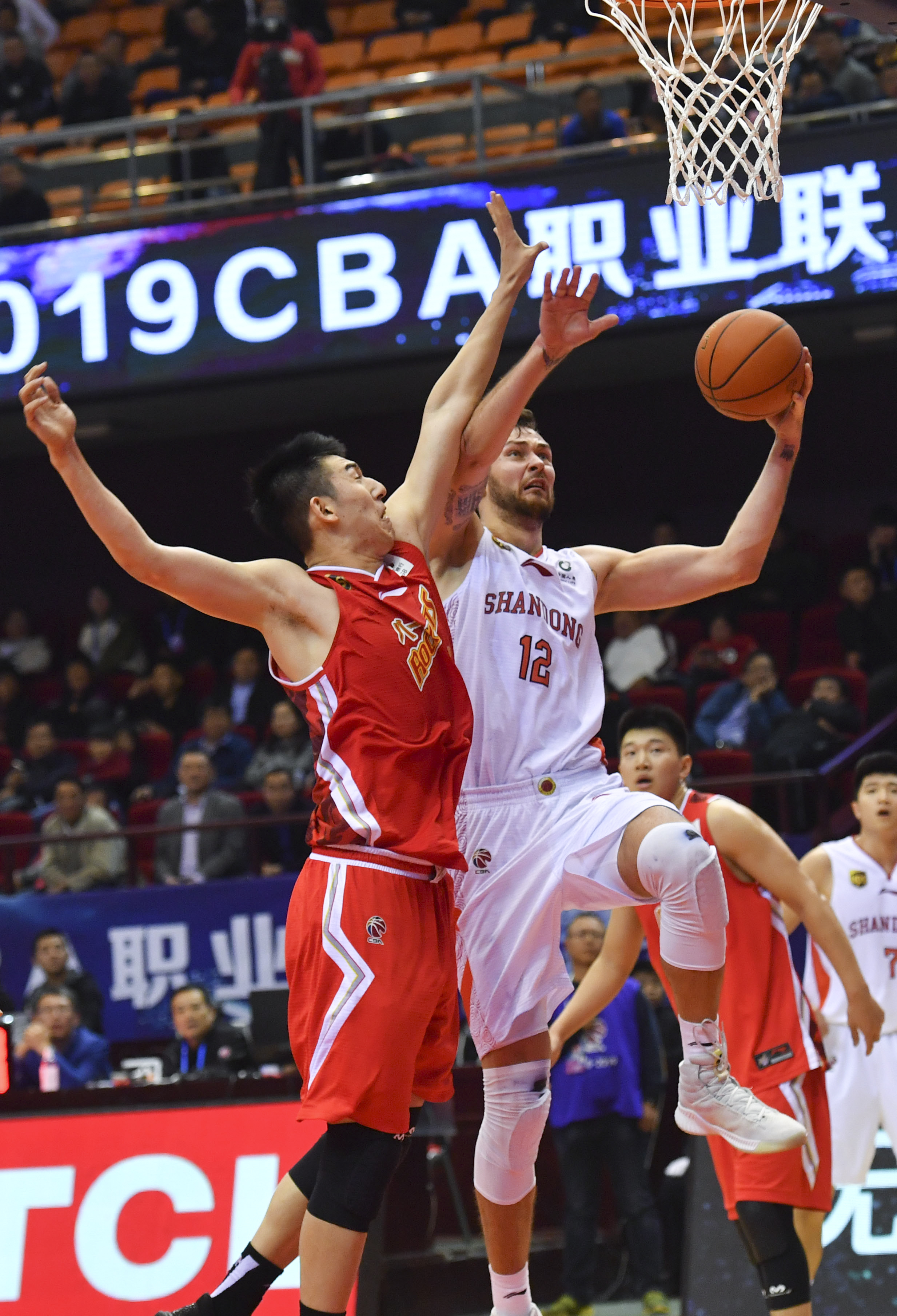 明确显示尤 明确显示尤